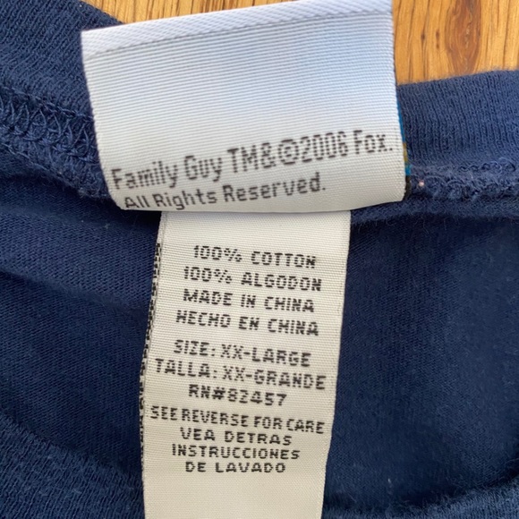 Family guy tee - Picture 3 of 3